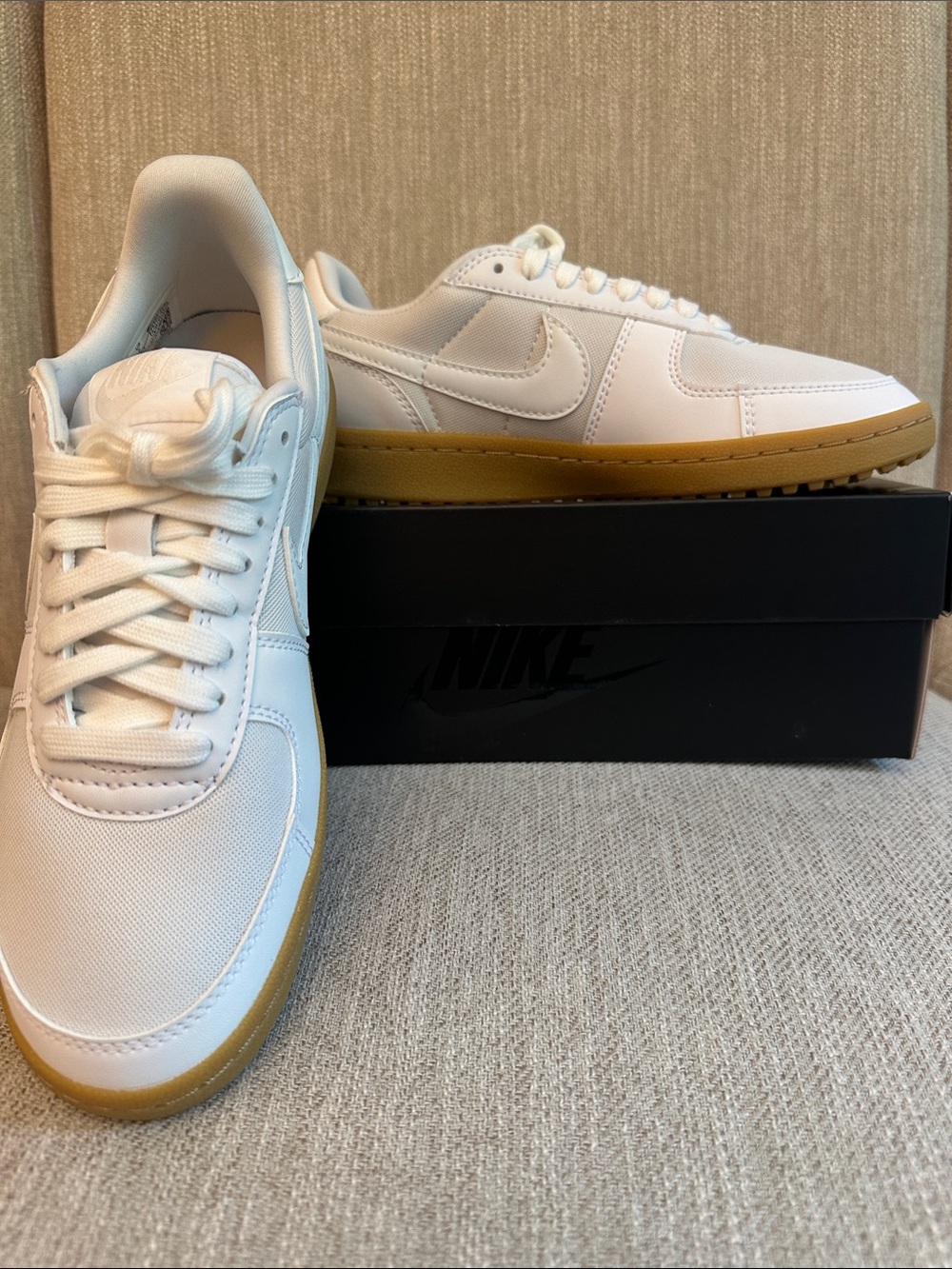 Nike Women’s Field General Sneakers size 7